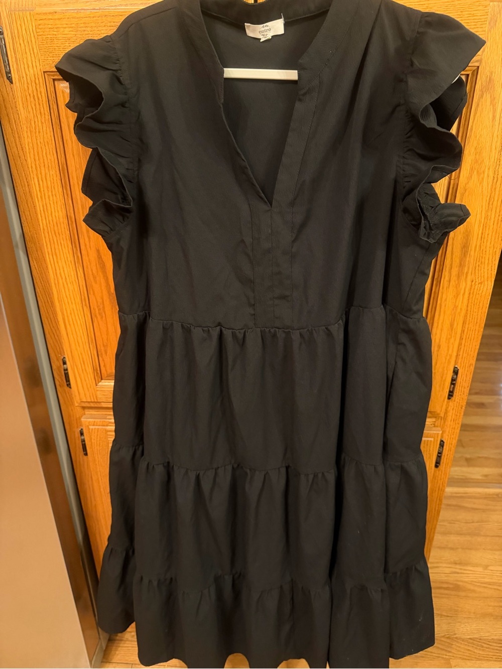 entro Black Ruffle-Tier V-Neck Midi Dress